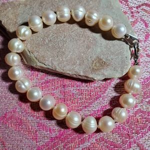 Creamy 6.5mm to 8mm Freshwater Pearl Bracelet